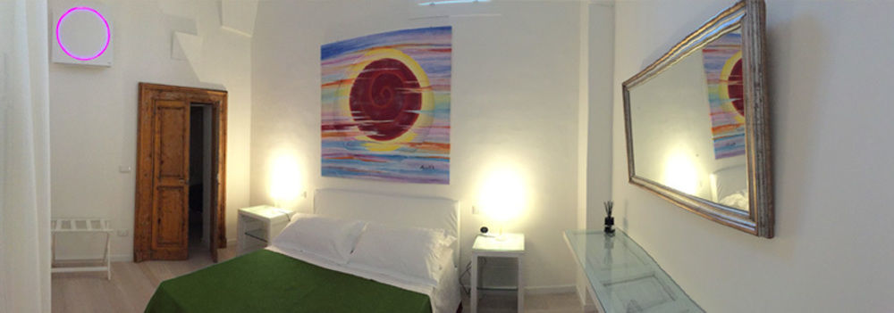 La Finestra Sul Convitto B&B Lecce Bagian luar foto