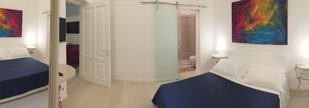 La Finestra Sul Convitto B&B Lecce Bagian luar foto