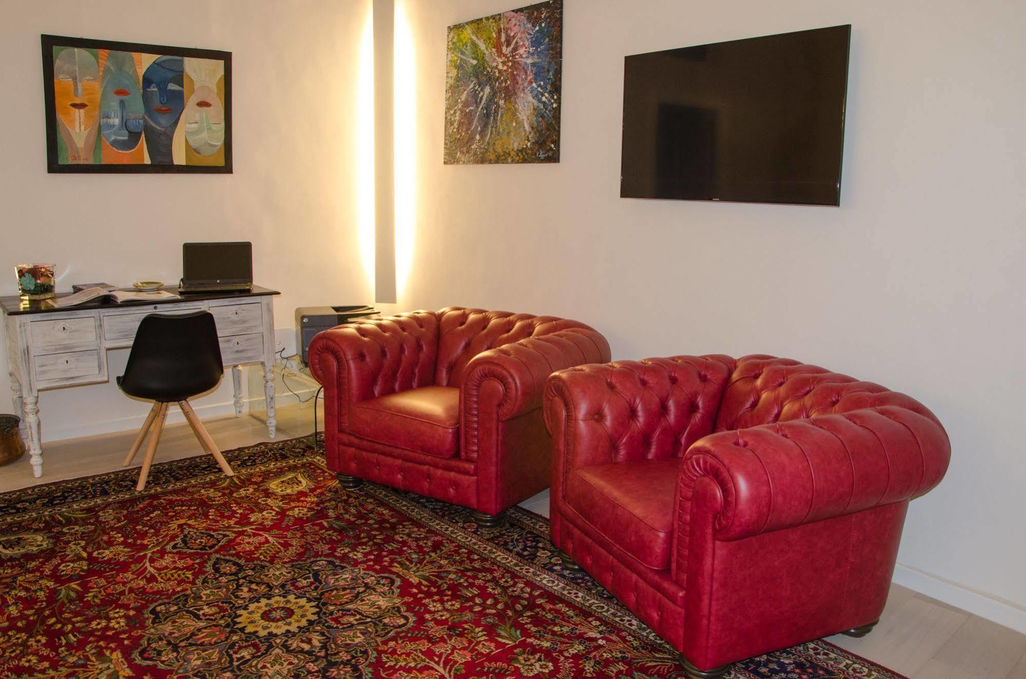La Finestra Sul Convitto B&B Lecce Bagian luar foto