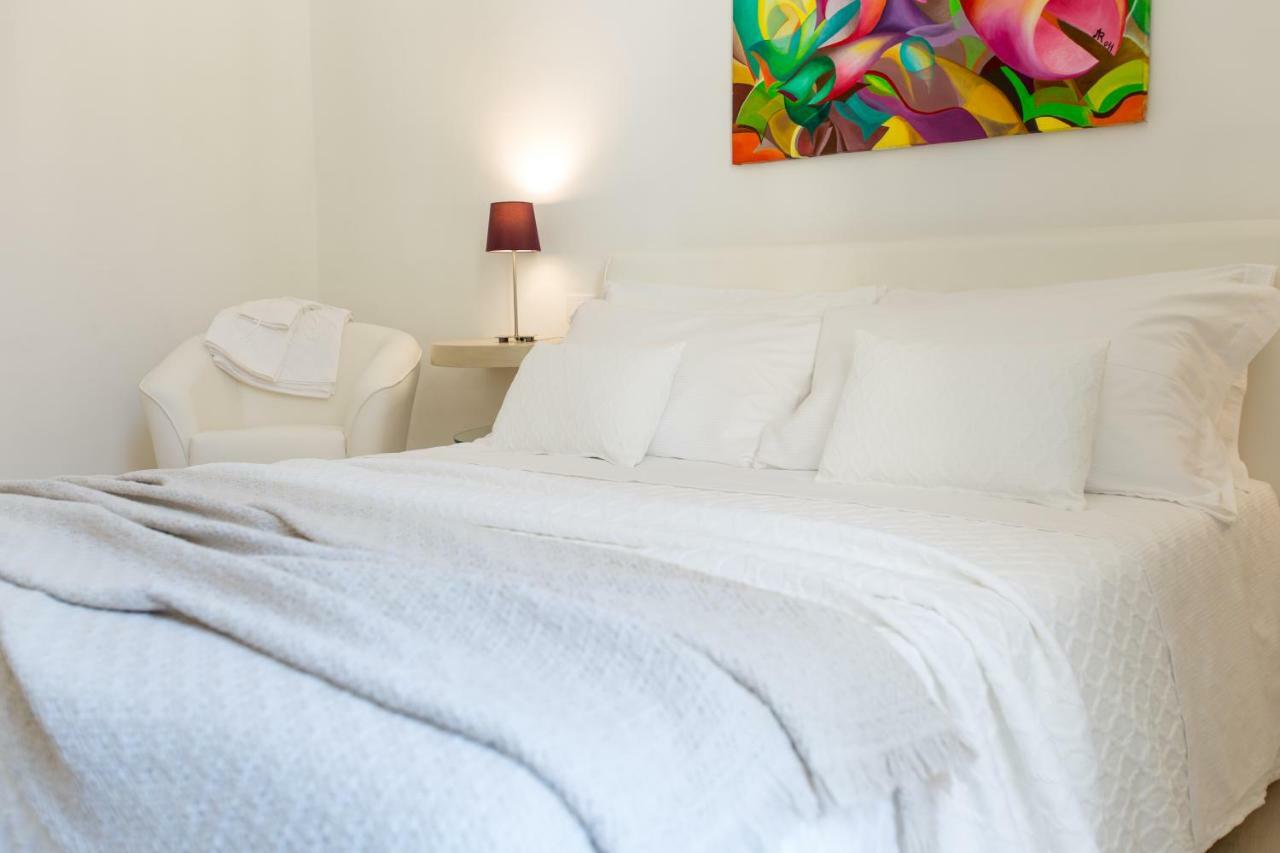 La Finestra Sul Convitto B&B Lecce Bagian luar foto