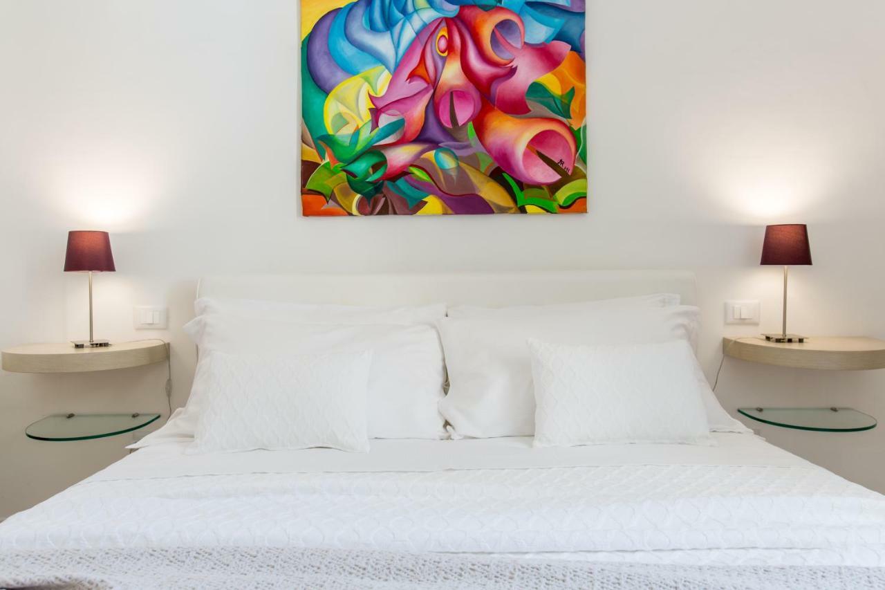 La Finestra Sul Convitto B&B Lecce Bagian luar foto
