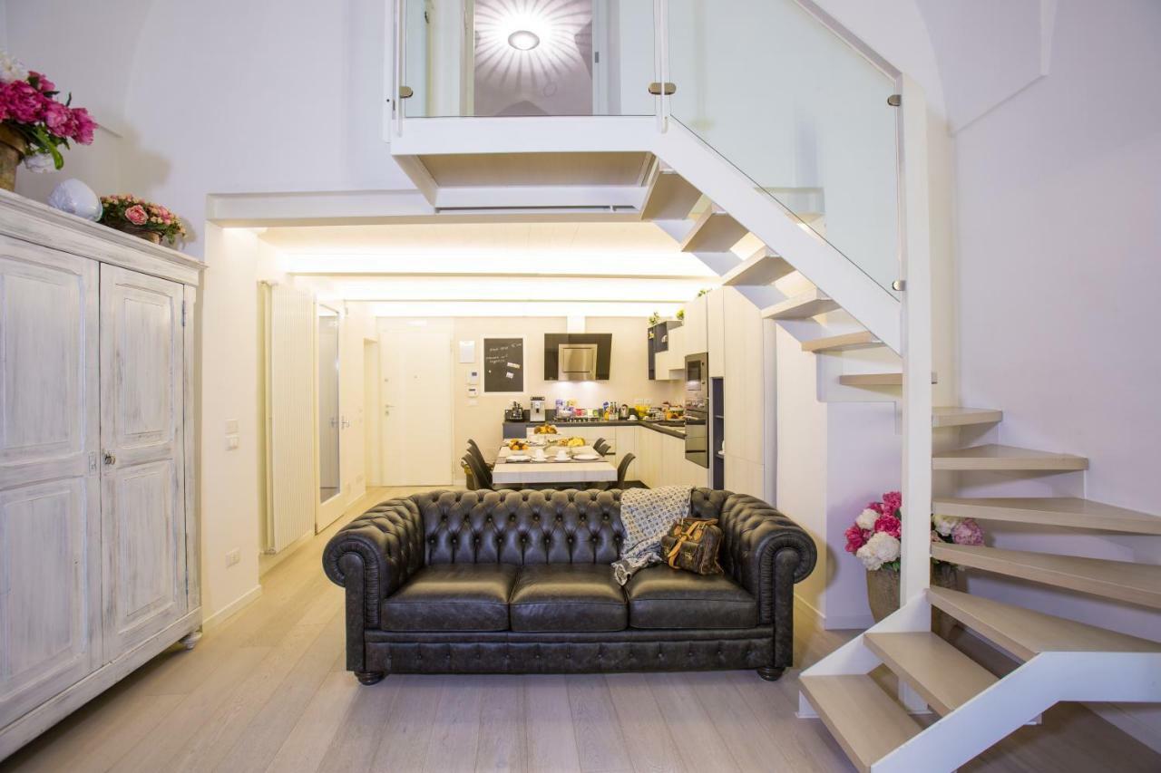 La Finestra Sul Convitto B&B Lecce Bagian luar foto