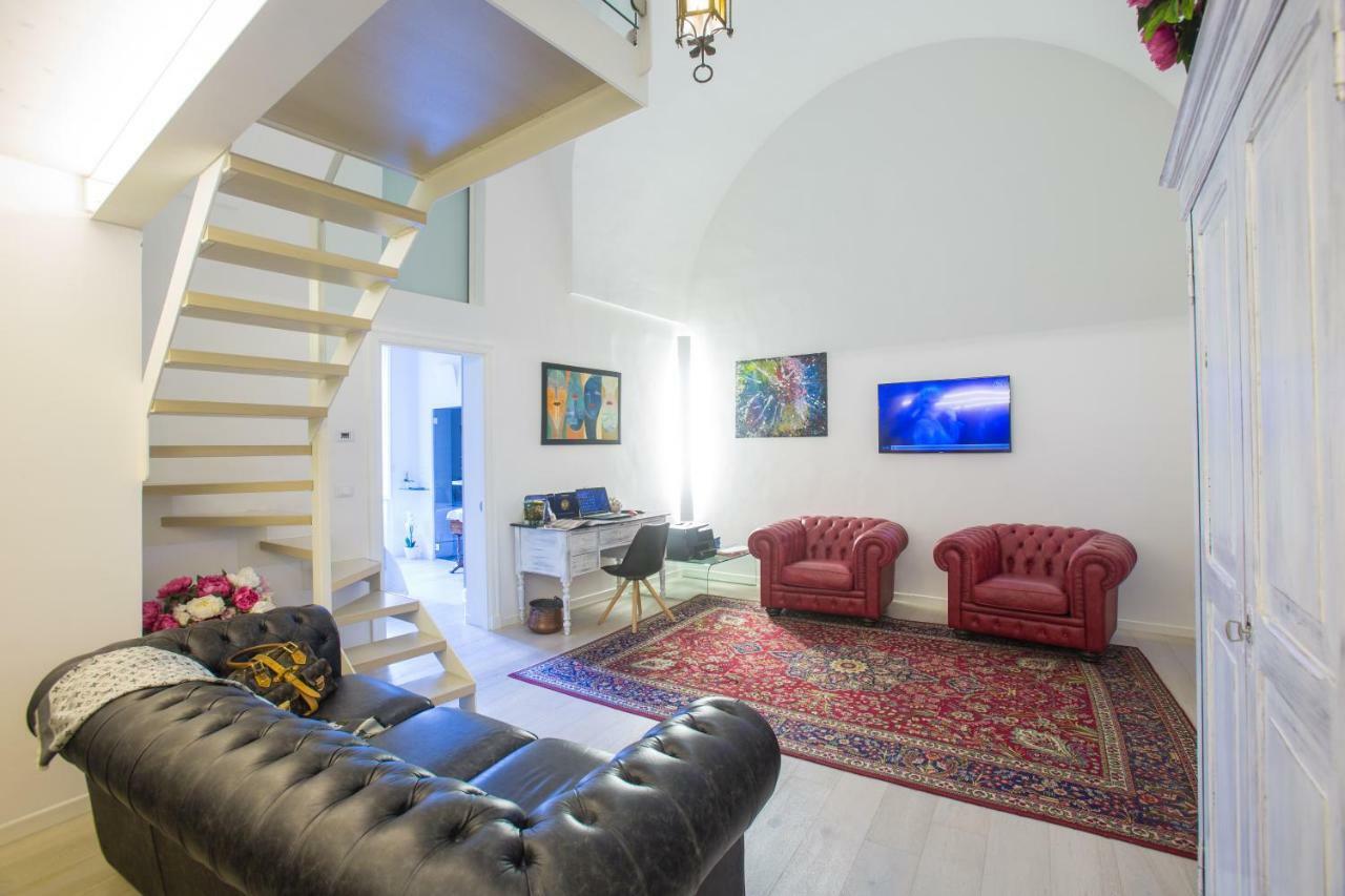 La Finestra Sul Convitto B&B Lecce Bagian luar foto