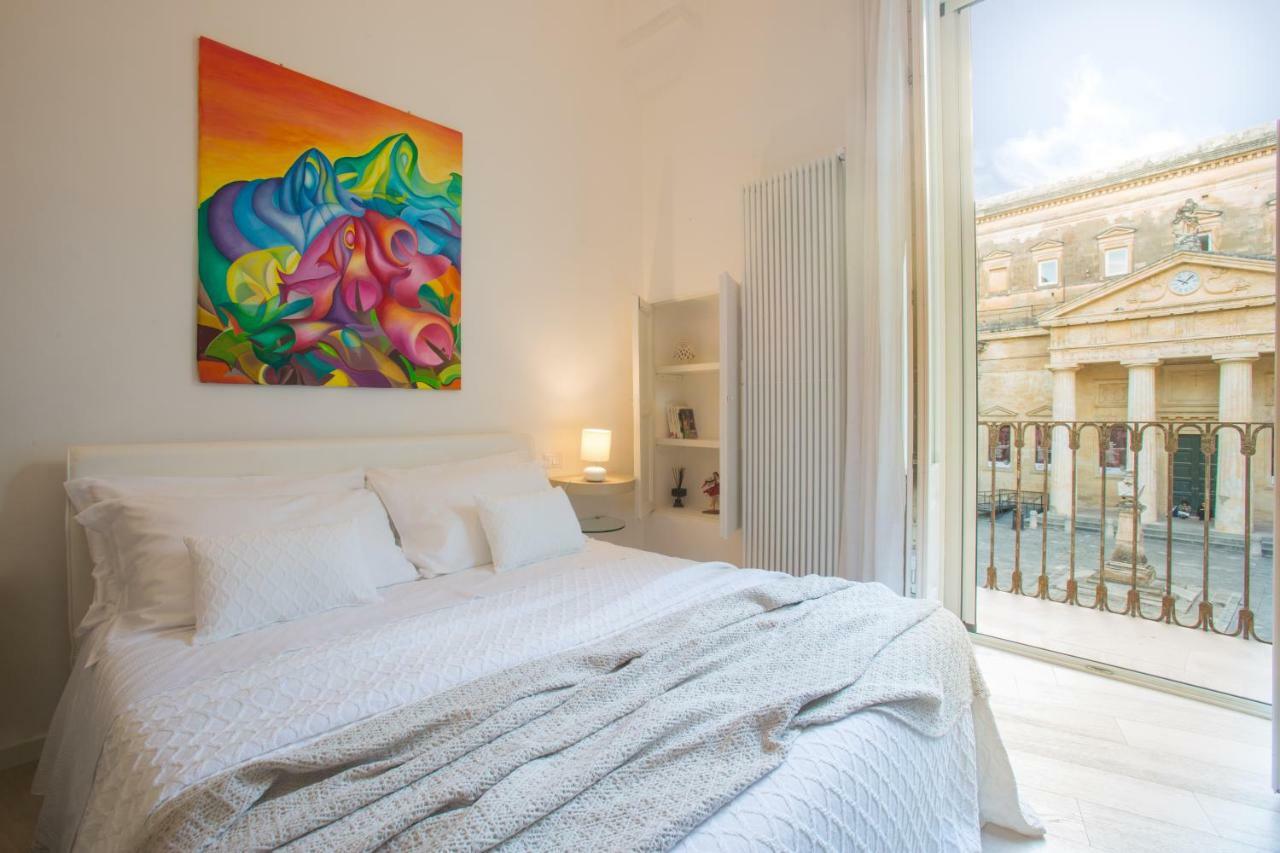 La Finestra Sul Convitto B&B Lecce Bagian luar foto