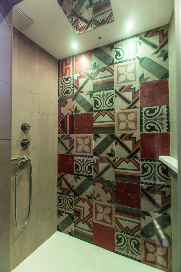 La Finestra Sul Convitto B&B Lecce Bagian luar foto